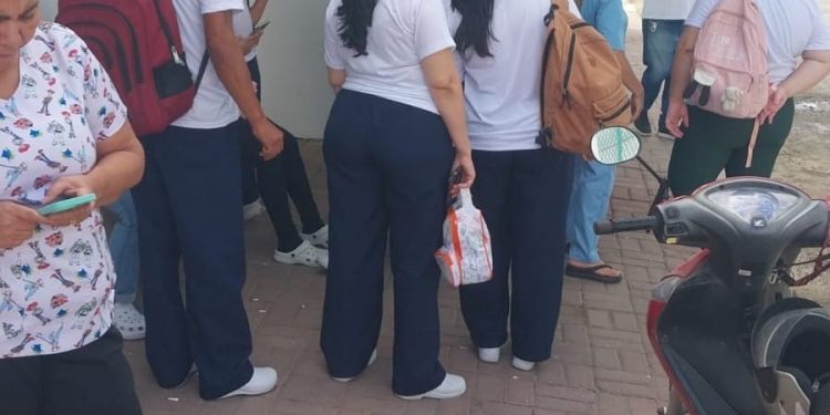 Funcionários terceirizados da JMT entram em greve nos hospitais regionais de Mossoró