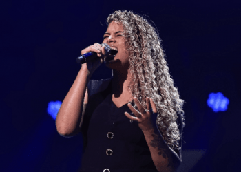 Adna Santana brilha no The Voice Brasil e é escolhida por Matheus & Kauan