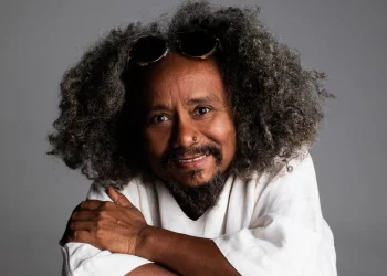 Festival Uern Cultura Viva acontece neste sábado (11) com show de Chico César em Mossoró