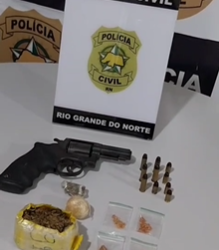Polícia Civil prende suspeitos de homicídio e apreende armas, munições e drogas em Assú
