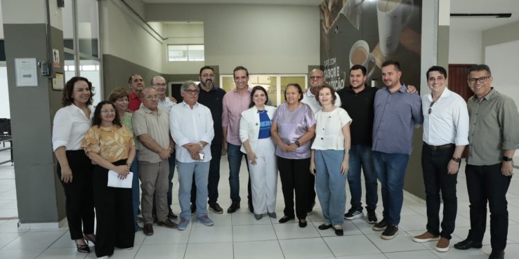 Fátima Bezerra anuncia construção de novo estádio em Mossoró