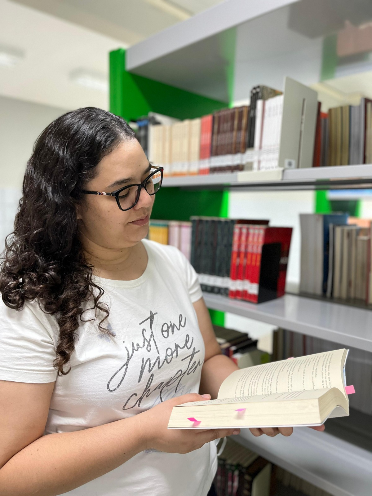 Professora do IFRN Mossoró é semifinalista de concurso literário nacional promovido pelo TikTok