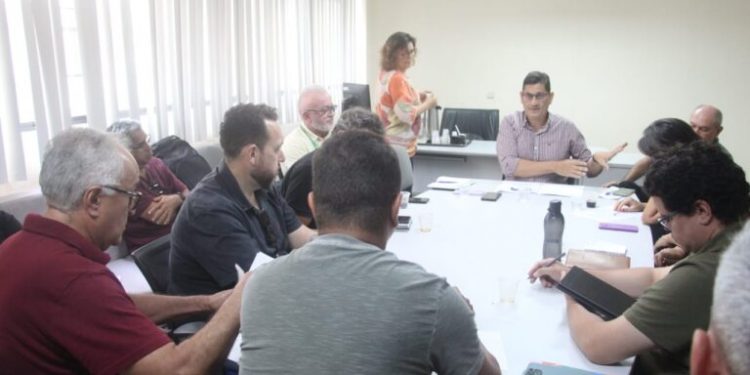 Servidores da Fundase avaliam proposta do Governo em assembleia nesta terça (7)