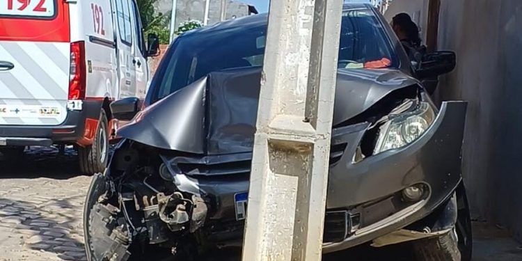 Idoso passa mal ao tentar socorrer o filho e morre em acidente em Mossoró