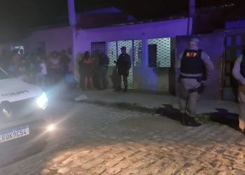 Jovem de 25 anos é morta a tiros dentro de casa no bairro Santo Antônio