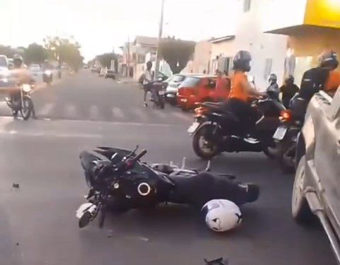 Policial civil fica ferido em acidente no bairro Aeroporto, em Mossoró