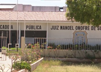 Guarda civil suspeito de matar homem em Apodi é levado à Cadeia Pública de Mossoró