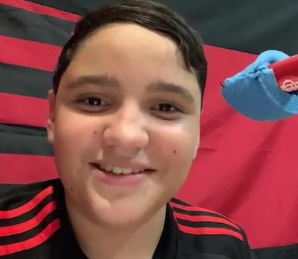 Jovem estudante de Caraúbas sonha em ser narrador esportivo