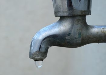 Vazamento interrompe fornecimento de água em Upanema