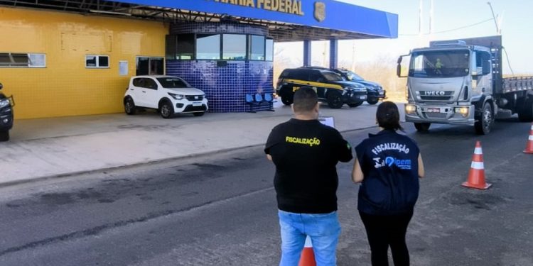 Ipem-RN fiscaliza quase 900 cronotacógrafos na BR-304 e identifica 59 irregularidades