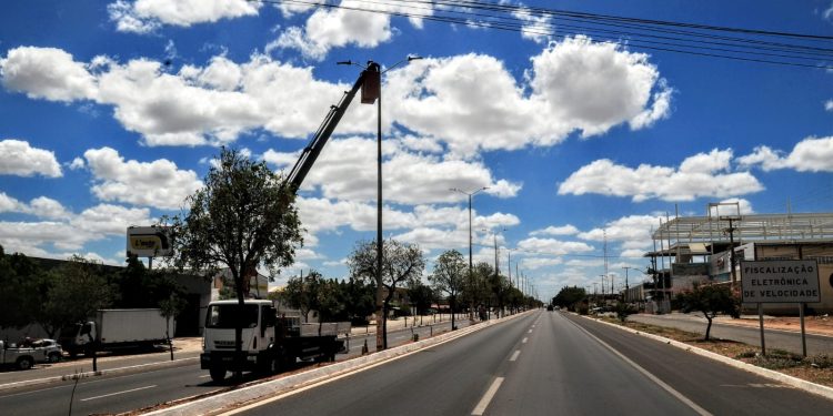 Homem é detido suspeito de importunação sexual durante caminhadas na Avenida Presidente Dutra