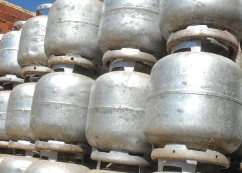 Gás do Povo começa na segunda (24) e leva recarga gratuita de botijão a famílias potiguares