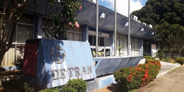 Transferências de veículos de outros estados podem ser feitas até 29 de dezembro no Detran/RN