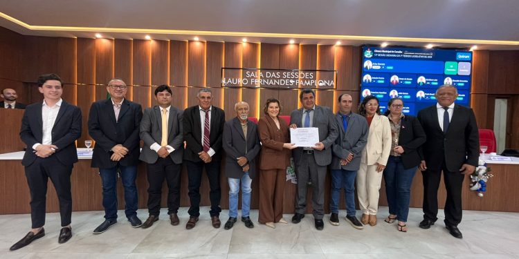 TCM é homenageada pelo aniversário de 23 anos na Câmara Municipal de Caraúbas