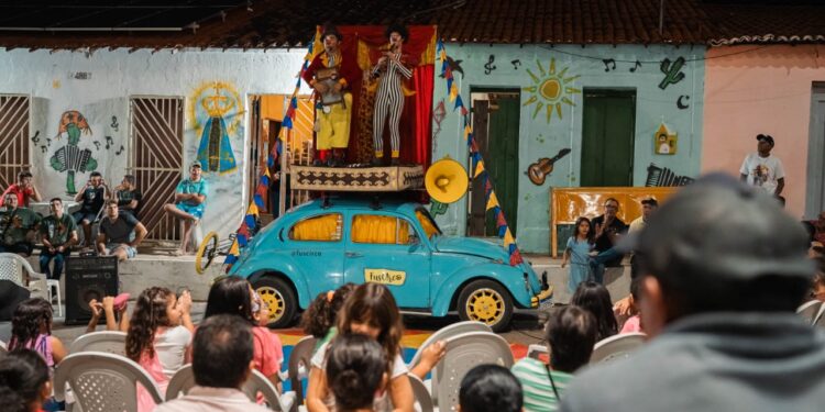 Cia Pão Doce encerra o ano com teatro, circo e cinema gratuitos