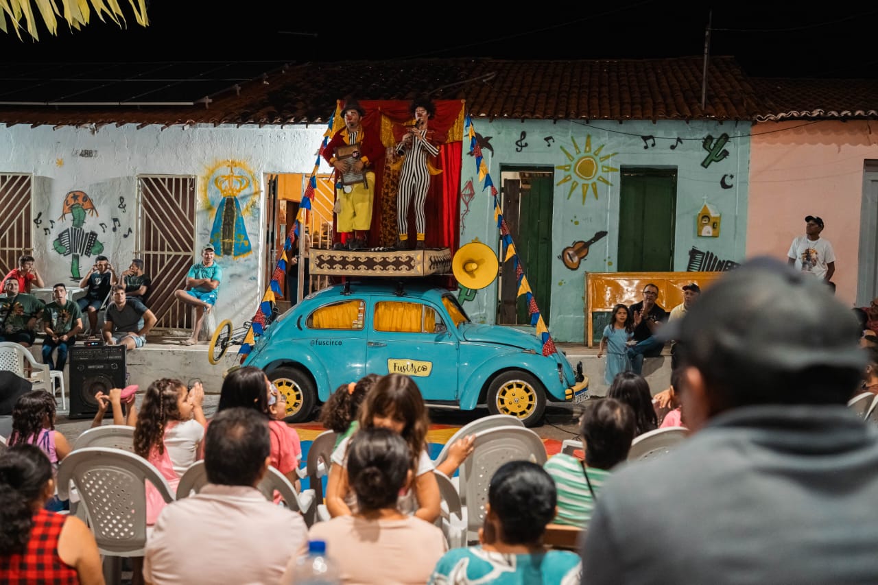 Cia Pão Doce encerra o ano com teatro, circo e cinema gratuitos