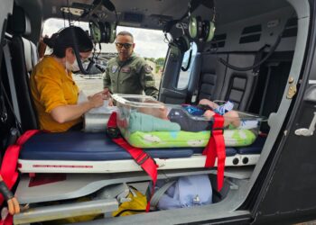 Transporte aeromédico traz bebê com cardiopatia grave de volta a Mossoró