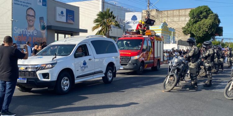 Última homenagem a cabo da PM Rodrigo Aderson reúne familiares e colegas
