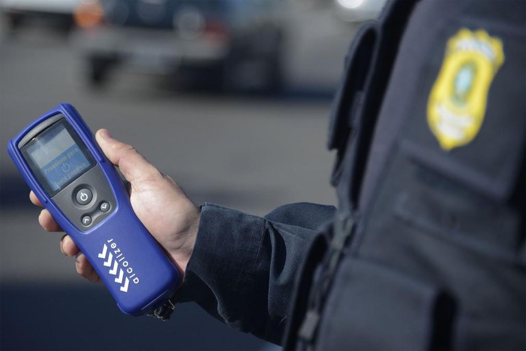 PRF prende dois motoristas por embriaguez ao volante durante feriado de Natal no RN