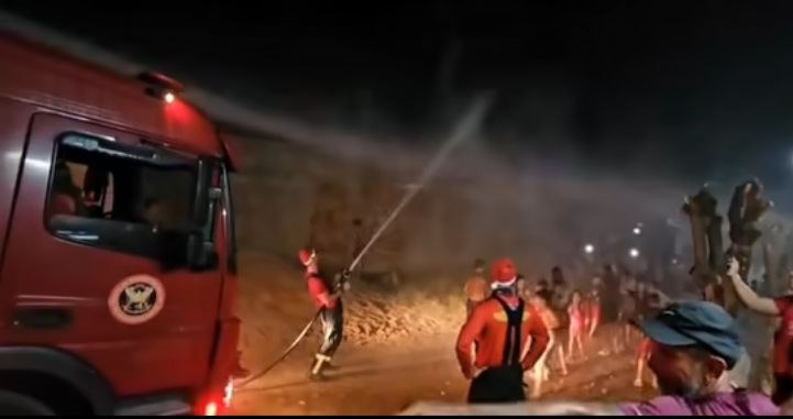 Corpo de Bombeiros faz a festa das crianças em Assu