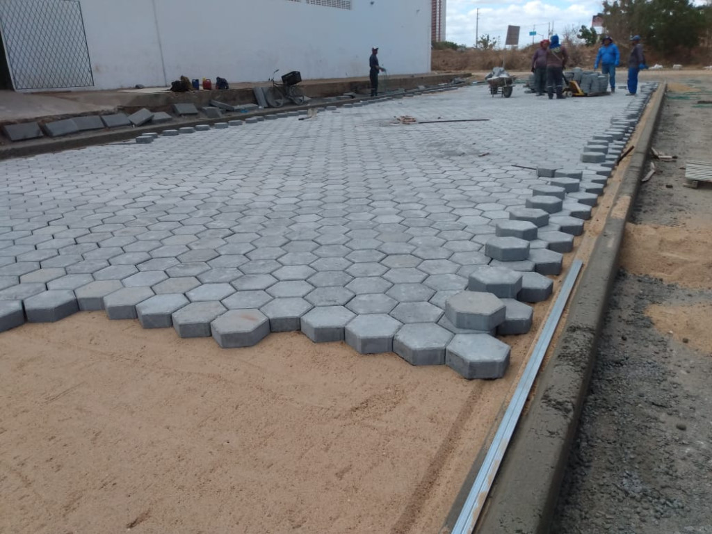 Bairro Bela Vista recebe obras de pavimentação em piso intertravado para 18 ruas em Mossoró