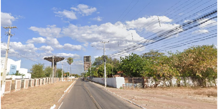 Avenida Jorge Coelho de Andrade é interditada para reparo em rede de água em Mossoró