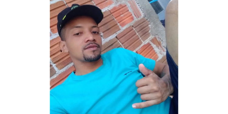 Homem é morto a facadas em via pública em Pau dos Ferros