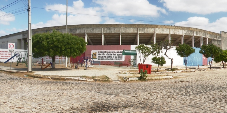 Prefeitura lança terceiro edital para construção de novo estádio em Mossoró