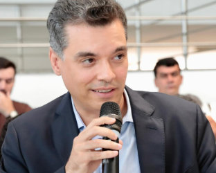 Walter Alves descarta assumir Governo e confirma disputa por vaga na Assembleia