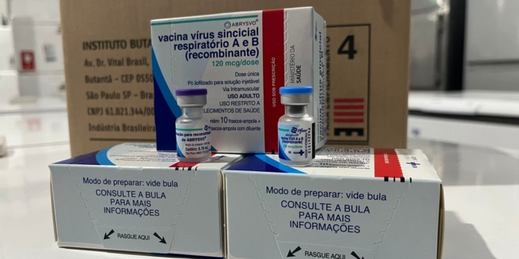Sesap distribui 7,7 mil doses de vacina contra bronquiolite para gestantes