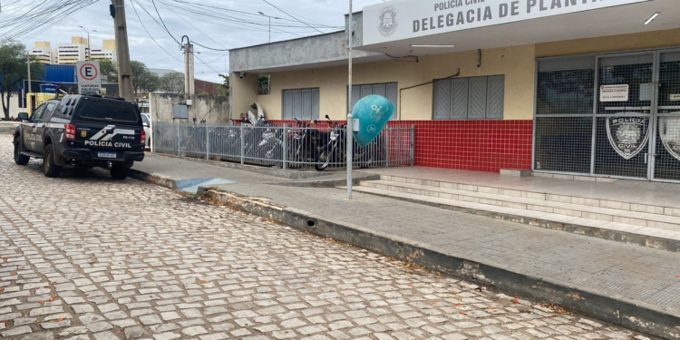 Dupla é presa em Mossoró suspeita de estupro de vulnerável no bairro Abolição