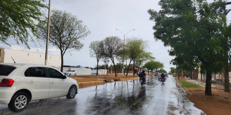 Inmet prevê chuvas intensas em todo o RN até esta terça-feira (27)