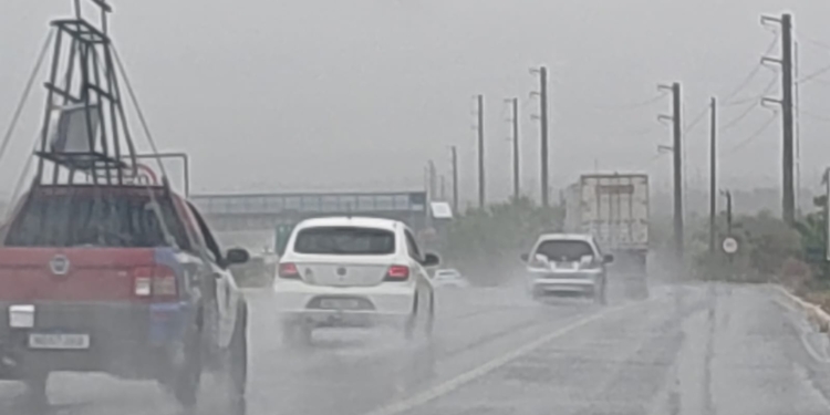 Inmet atualiza aviso de chuvas intensas para Mossoró e outros 109 municípios