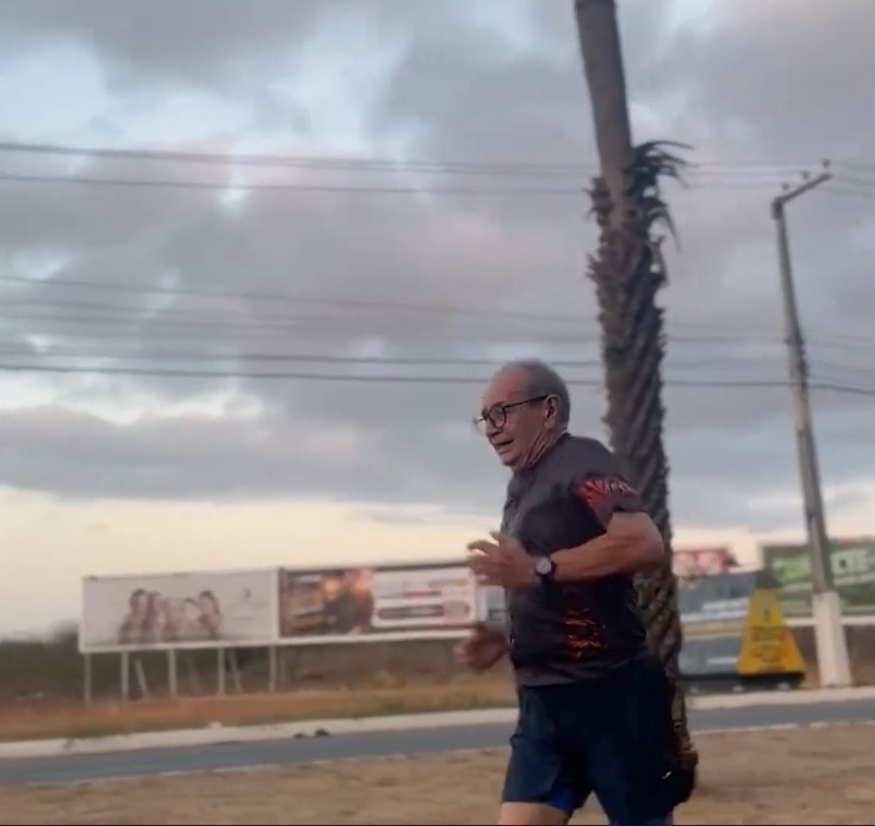 Aos 81 anos, Zé Jamildo é eleito corredor do ano após temporada com 24 provas e 23 pódios