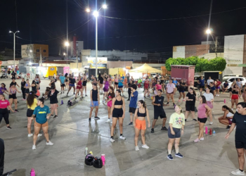 Aulas de dança do Viva Rio Branco retornam neste domingo na Praça dos Patins