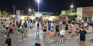 Aulas de dança do Viva Rio Branco retornam neste domingo na Praça dos Patins