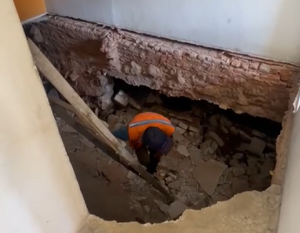 Piso de casa afunda e imóvel é isolado pela Defesa Civil em Apodi