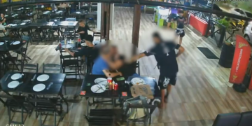 Lutador é indiciado por homofobia em pizzaria de Parnamirim