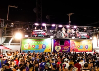Confira a programação do Carnaval deste domingo (15) em Areia Branca, Grossos, Upanema e Assú
