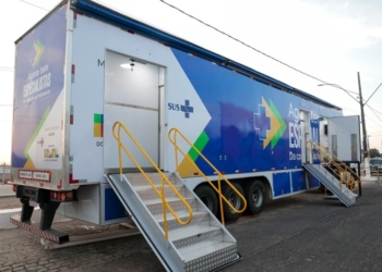 Carreta de oftalmologia começa a atender no RN e mira fila de catarata em 21 municípios