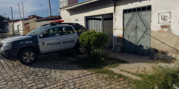 Mulher de 24 anos é morta a tiros dentro de casa no Bairro Barrocas, em Mossoró