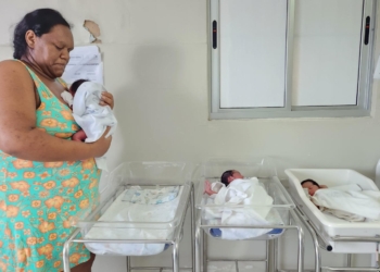 Trigêmeos nascem de surpresa na Maternidade Almeida Castro, em Mossoró