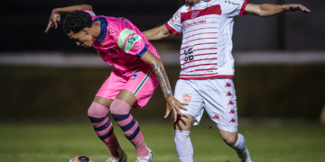 Potiguar e Laguna empatam em jogo com falta de luz e ausência de ambulância no Frasqueirão