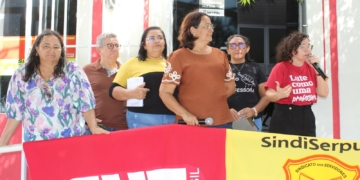 Professores de Mossoró fazem parada e cobram diálogo com a Prefeitura