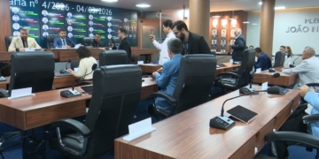 Câmara de Mossoró aprova reajuste de 5,4% para professores da rede municipal