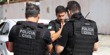 Operação Auxilium cumpre 22 ordens judiciais contra rede de apoio a líder de facção