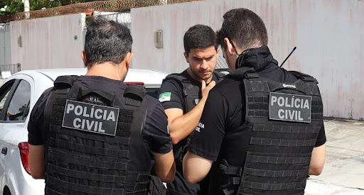 Operação Auxilium cumpre 22 ordens judiciais contra rede de apoio a líder de facção